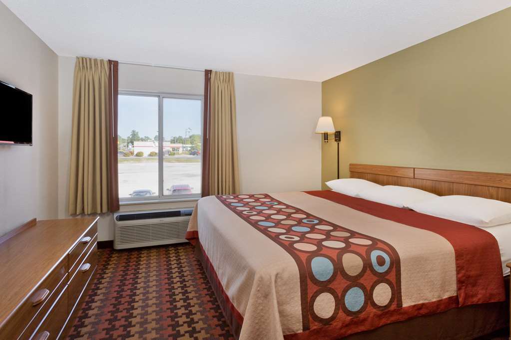 Super 8 By Wyndham Cloverdale In Habitación foto